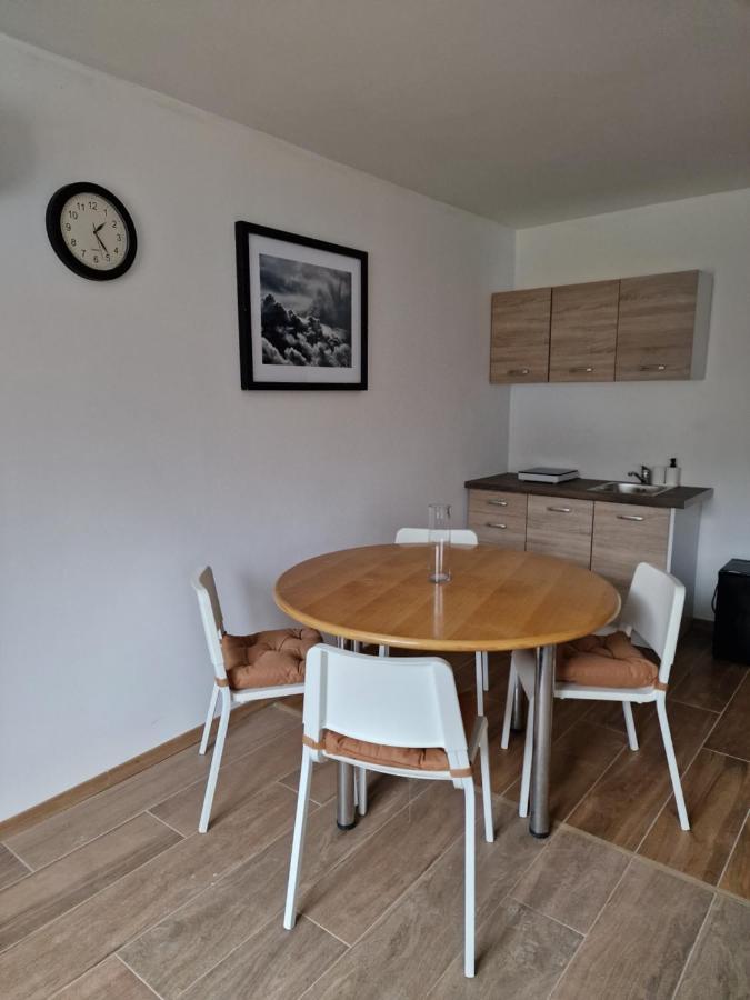 Origo Rooms And Apartments Stahovica Екстериор снимка